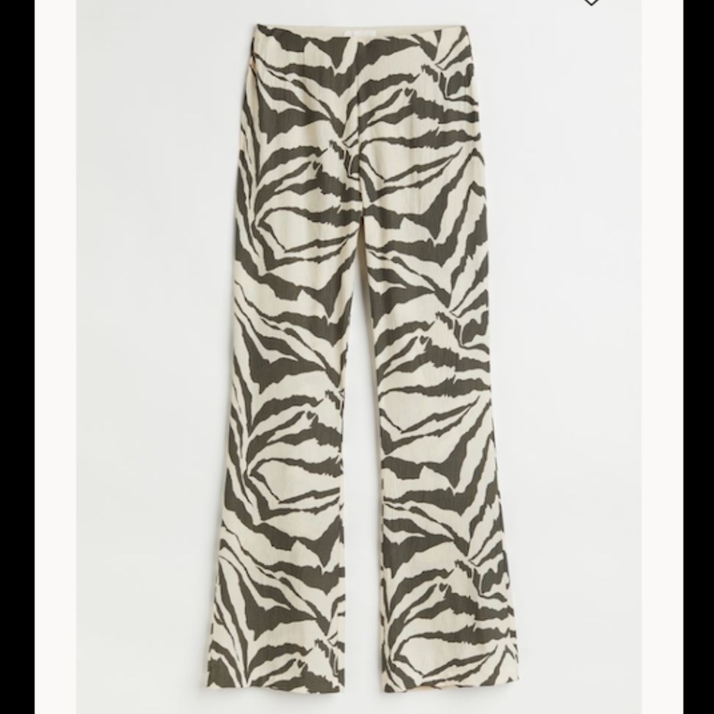 Zebra-print Flare Legs
